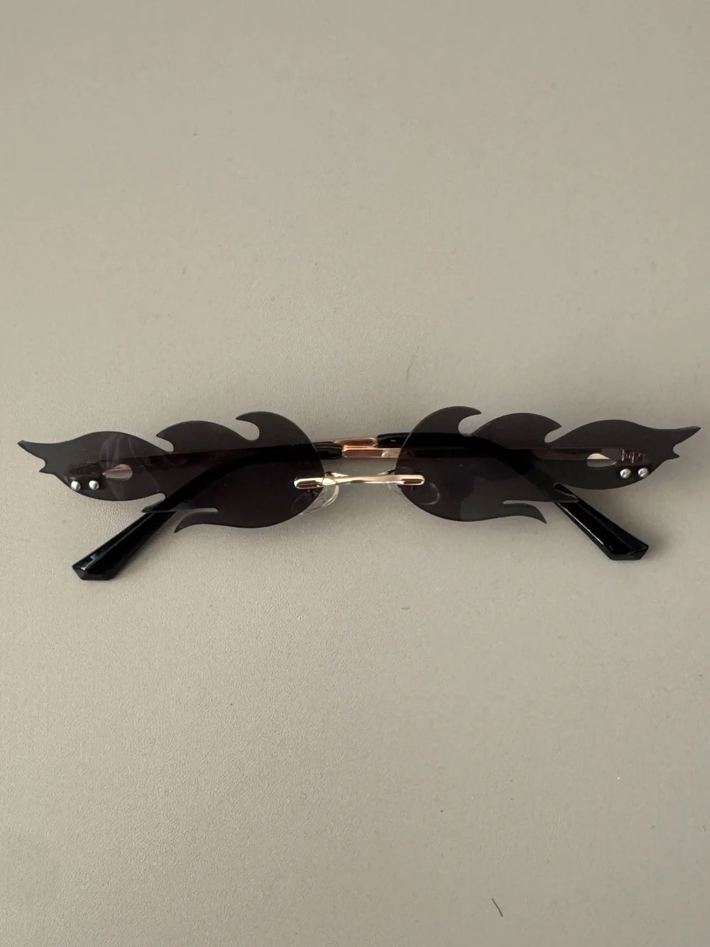 Black Feather Acrylic Hair Clip - Unbranded